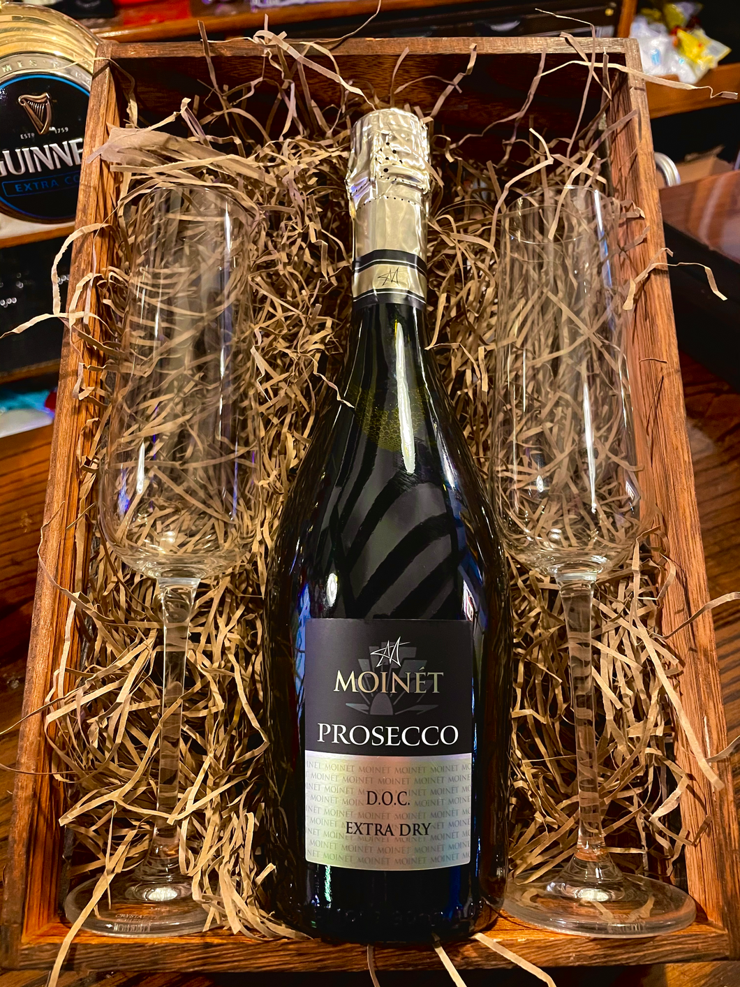 Moinet Extra Dry Prosecco & Twin Glass Set